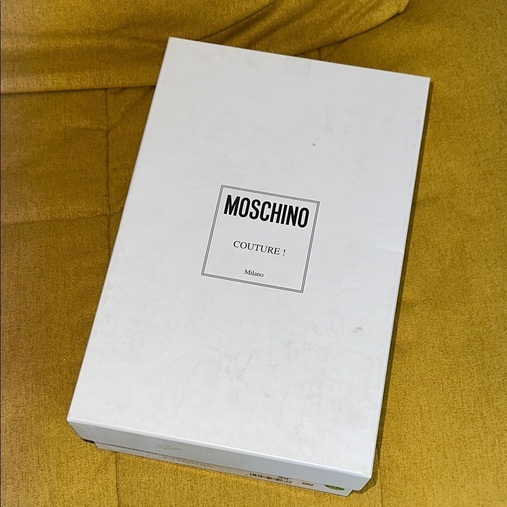 MOSCHINO Couture Gold Logo Black Leather Slingback Pumps Sz. 39 NEW! - Picture 7 of 9